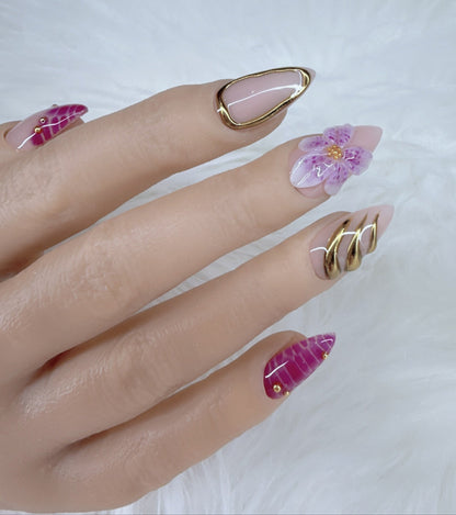ROYAL BLOOM